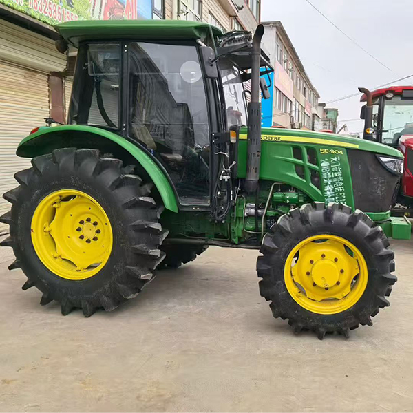 John Deere 904