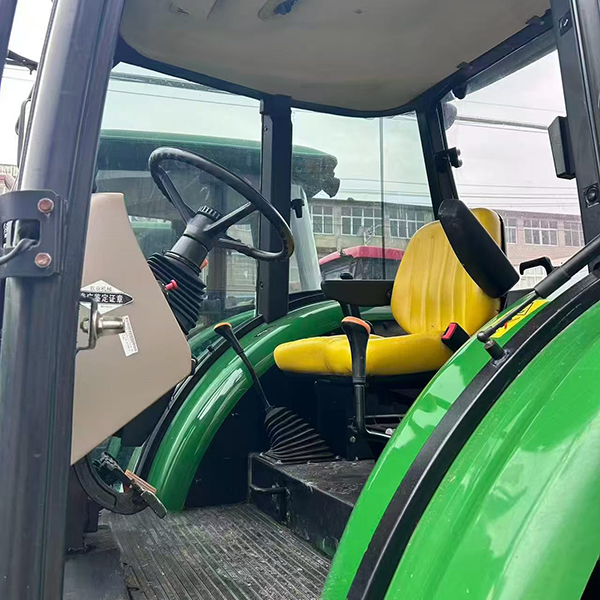 John Deere 1004