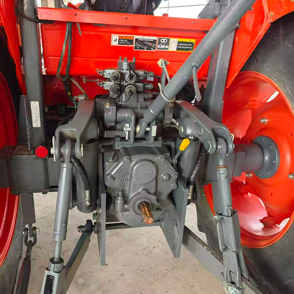Kubota M954-K